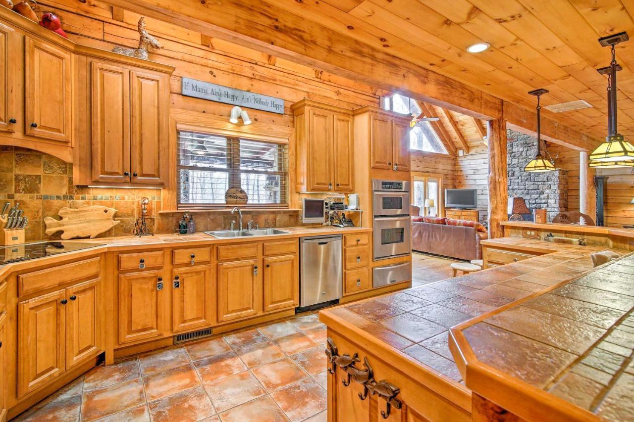 Lake Hartwell Villa With Dock, Theater And Hot Tub! South Union Eksteriør bilde